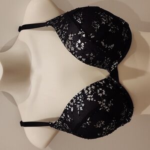 Victoria's Secret Bombshell 34DD Black Bra